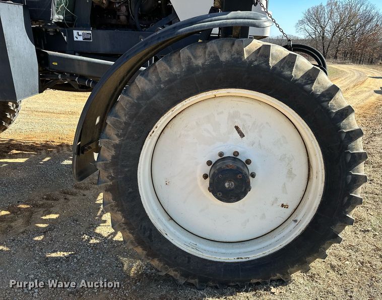 image for item OM9907 Willmar Eagle 8500 sprayer