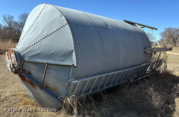 image for item OM9908 Grain bin