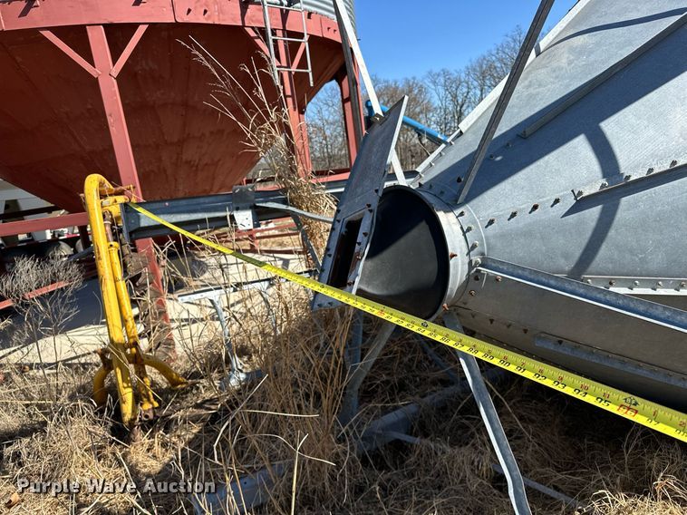 image for item OM9908 Grain bin