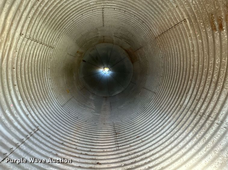 image for item OM9908 Grain bin