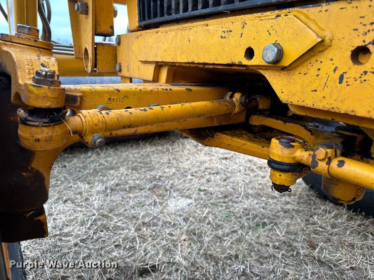 image for item OM9950 1990 John Deere  2355 tractor