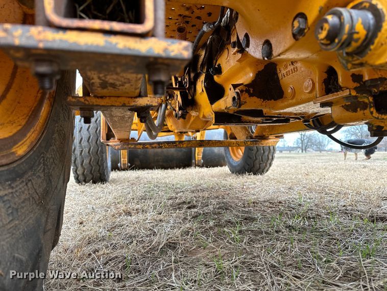 image for item OM9950 1990 John Deere  2355 tractor