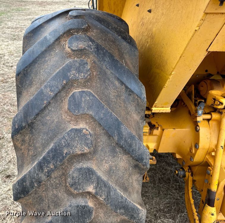 image for item OM9950 1990 John Deere  2355 tractor