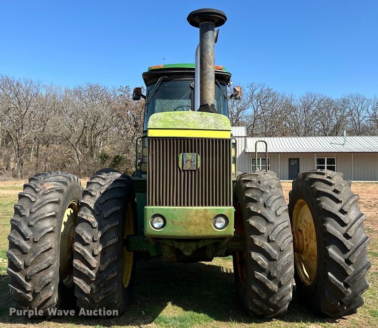 image for item OM9952 1978 John Deere 8430 4WD tractor