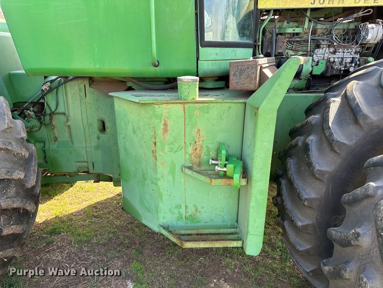 image for item OM9952 1978 John Deere 8430 4WD tractor