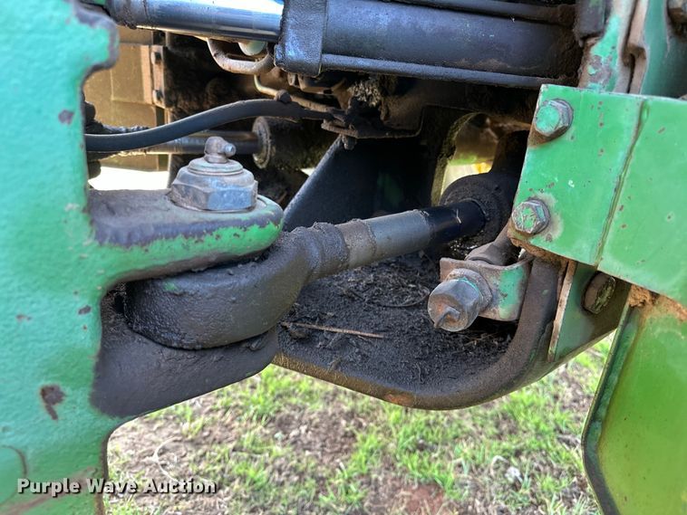 image for item OM9952 1978 John Deere 8430 4WD tractor