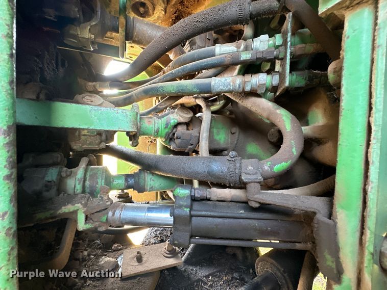 image for item OM9952 1978 John Deere 8430 4WD tractor