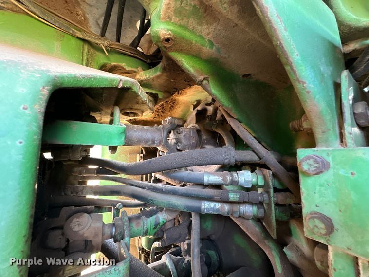 image for item OM9952 1978 John Deere 8430 4WD tractor