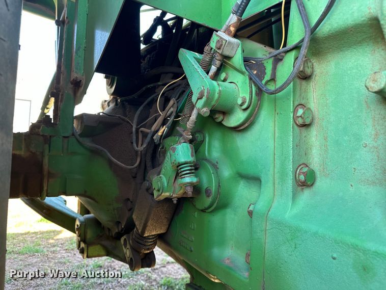 image for item OM9952 1978 John Deere 8430 4WD tractor