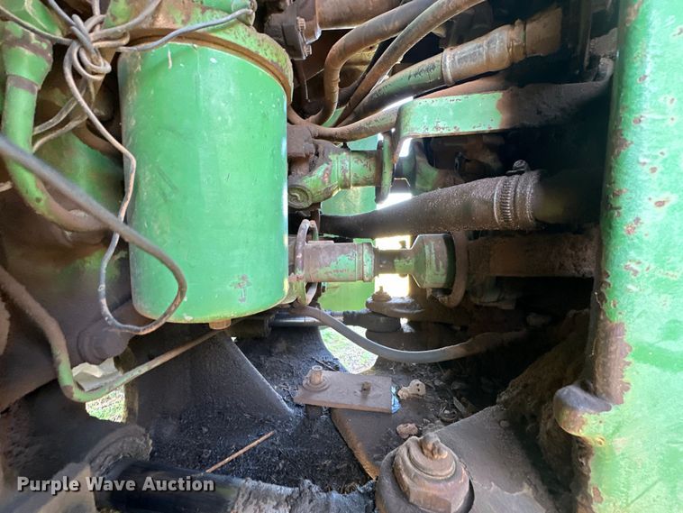 image for item OM9952 1978 John Deere 8430 4WD tractor