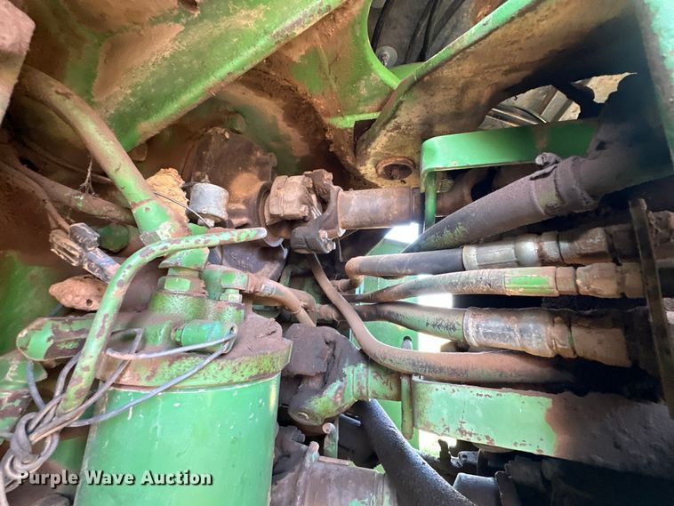 image for item OM9952 1978 John Deere 8430 4WD tractor