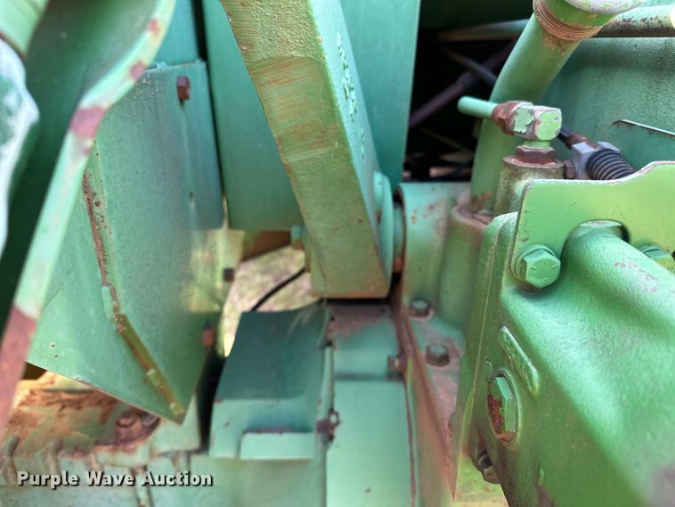 image for item OM9952 1978 John Deere 8430 4WD tractor