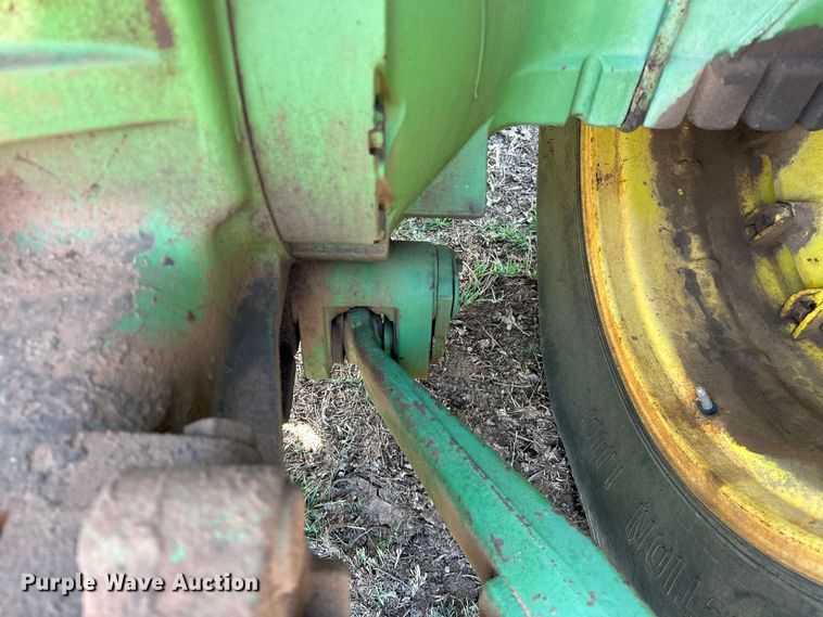 image for item OM9952 1978 John Deere 8430 4WD tractor