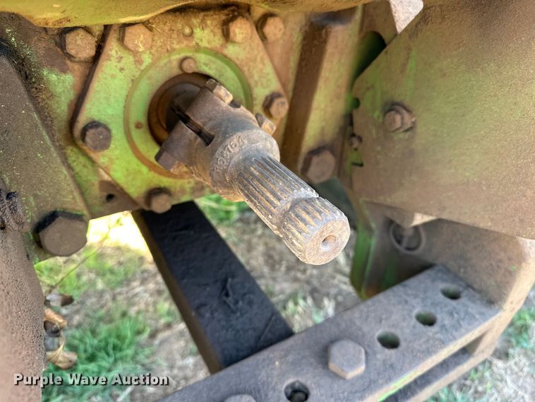 image for item OM9952 1978 John Deere 8430 4WD tractor