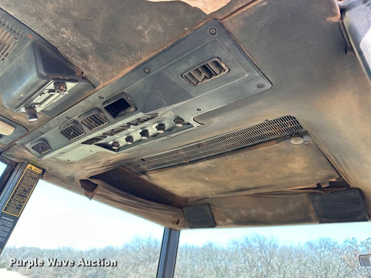 image for item OM9952 1978 John Deere 8430 4WD tractor