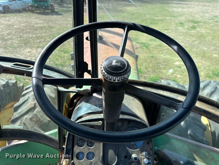 image for item OM9952 1978 John Deere 8430 4WD tractor