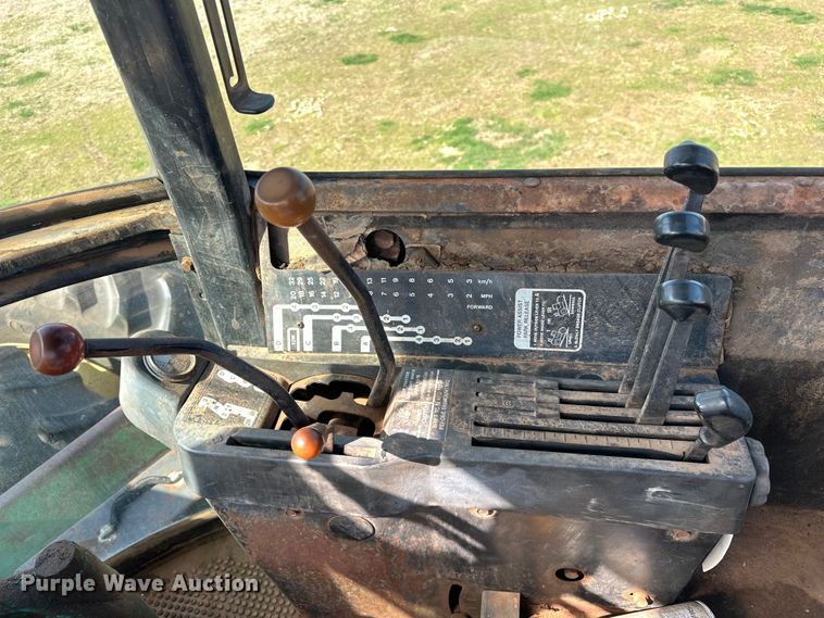 image for item OM9952 1978 John Deere 8430 4WD tractor