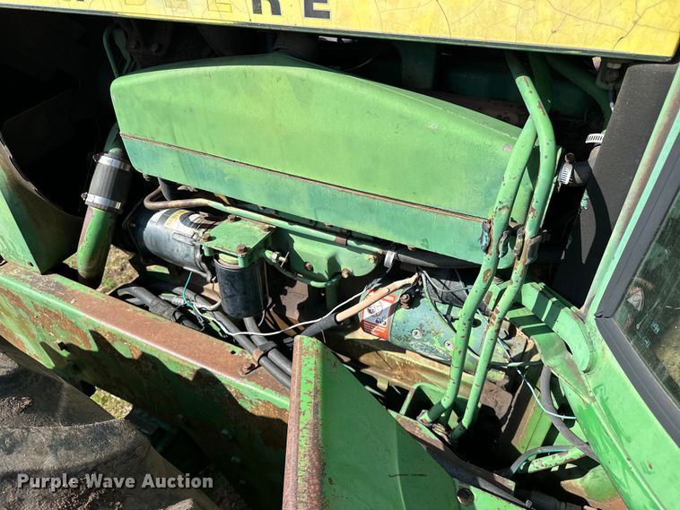 image for item OM9952 1978 John Deere 8430 4WD tractor