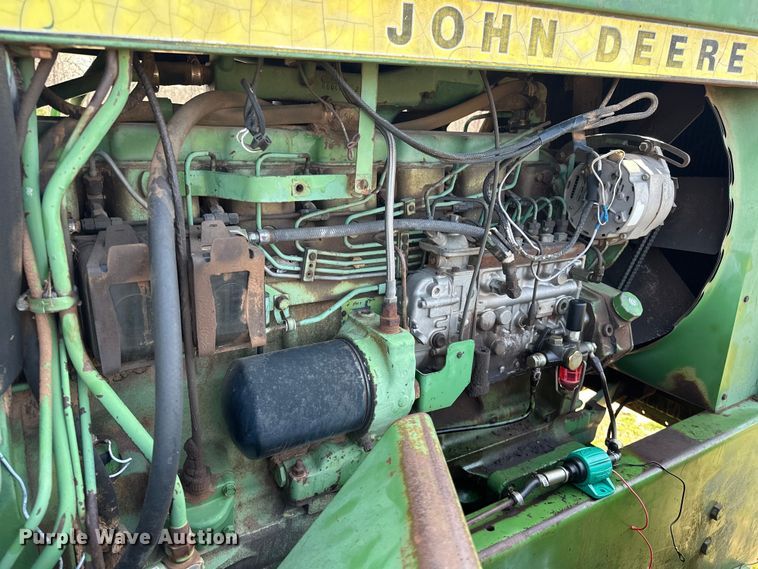 image for item OM9952 1978 John Deere 8430 4WD tractor