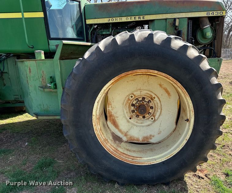 image for item OM9952 1978 John Deere 8430 4WD tractor