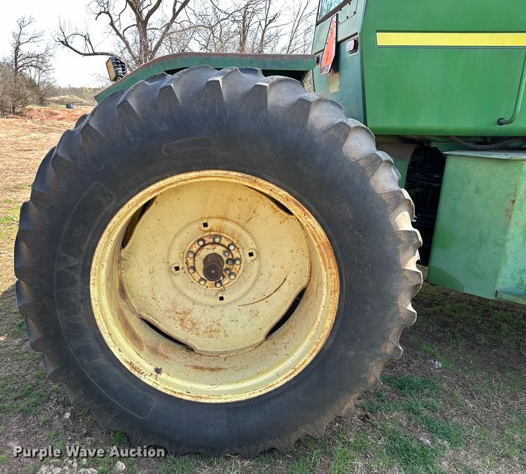 image for item OM9952 1978 John Deere 8430 4WD tractor