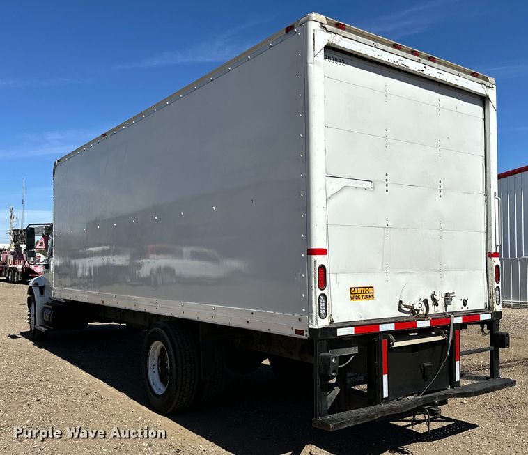 image for item DG4283 2005 International 4300 box truck