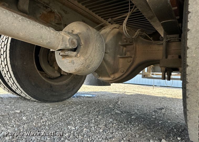 image for item DG4283 2005 International 4300 box truck