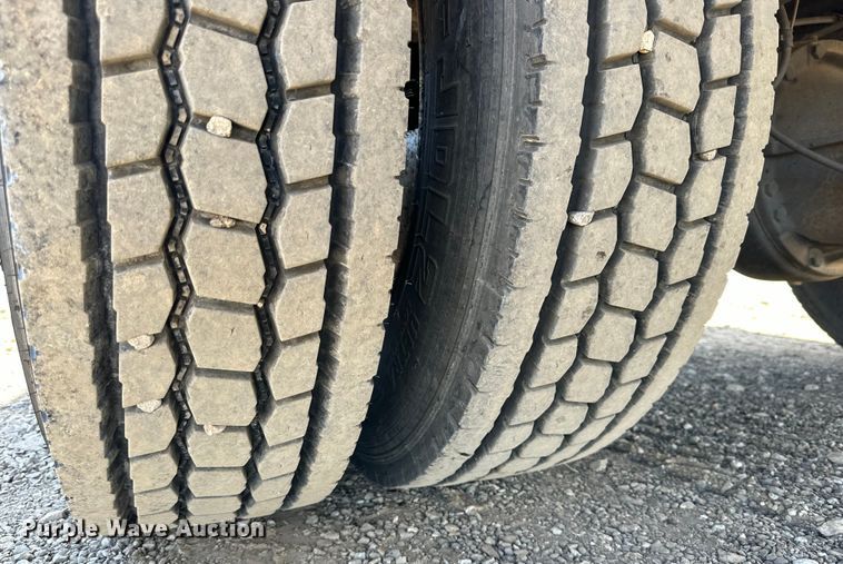 image for item DG4283 2005 International 4300 box truck