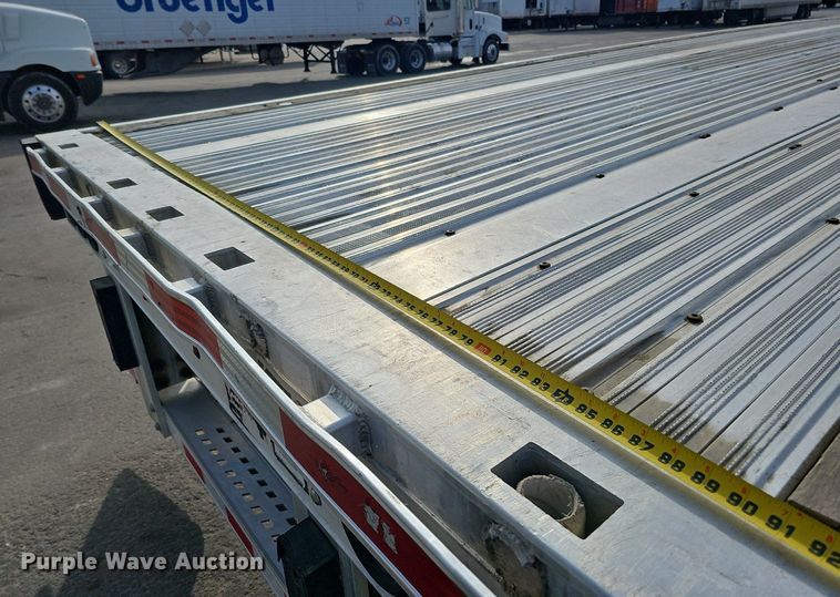 image for item DK0727 2013 Great Dane FXP-0027-00048 flatbed trailer