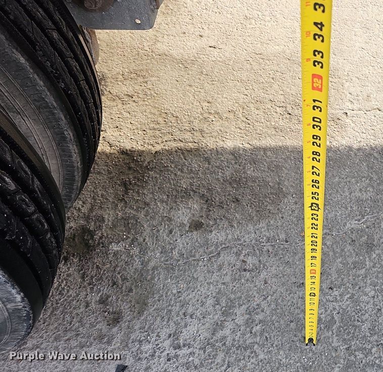 image for item DK0727 2013 Great Dane FXP-0027-00048 flatbed trailer