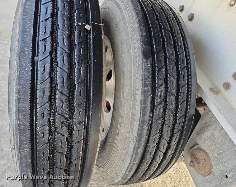 image for item DK0727 2013 Great Dane FXP-0027-00048 flatbed trailer