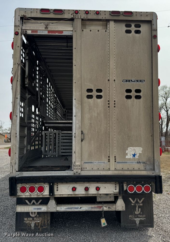 image for item DK6789 2007 Wilson PSDCL-402 livestock trailer