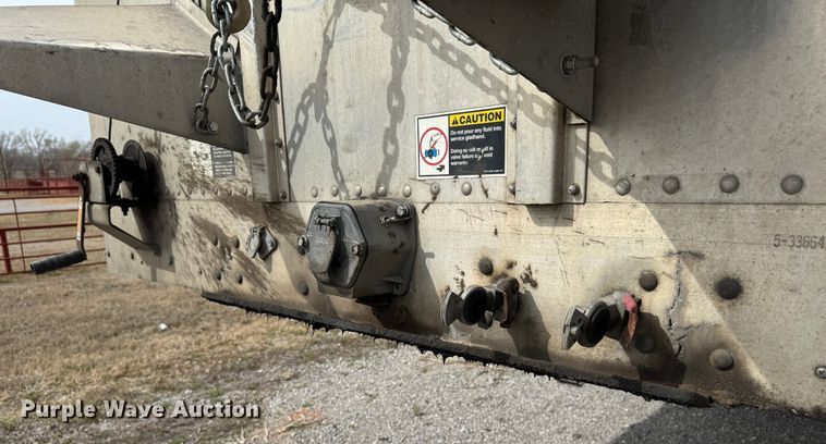 image for item DK6789 2007 Wilson PSDCL-402 livestock trailer