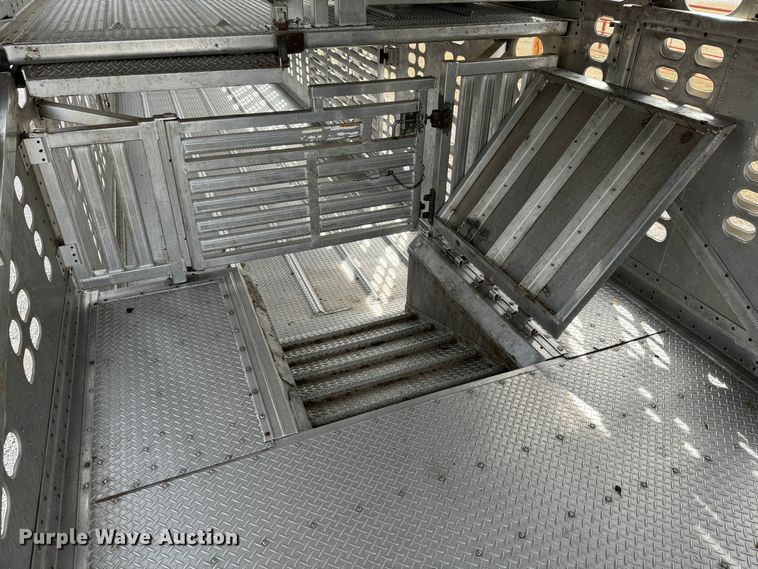 image for item DK6789 2007 Wilson PSDCL-402 livestock trailer