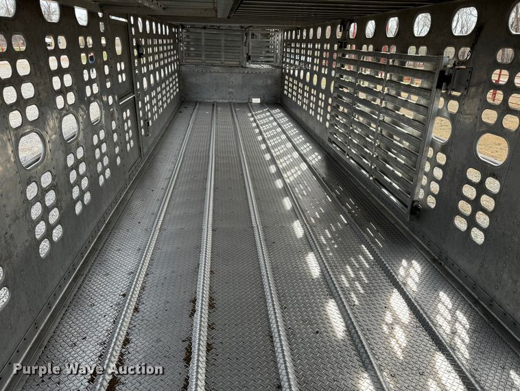 image for item DK6789 2007 Wilson PSDCL-402 livestock trailer