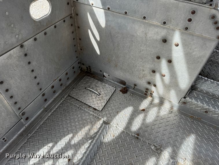 image for item DK6789 2007 Wilson PSDCL-402 livestock trailer