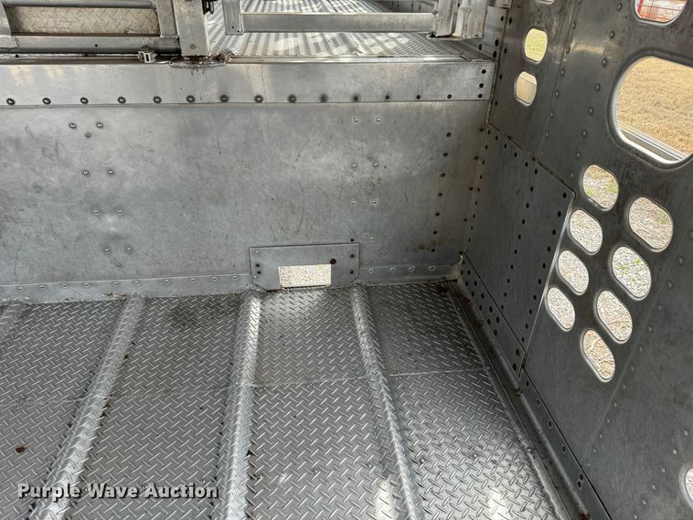 image for item DK6789 2007 Wilson PSDCL-402 livestock trailer