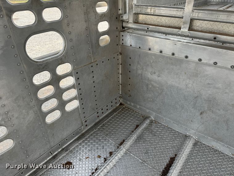 image for item DK6789 2007 Wilson PSDCL-402 livestock trailer