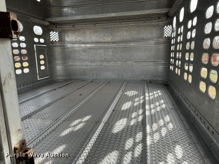 image for item DK6789 2007 Wilson PSDCL-402 livestock trailer