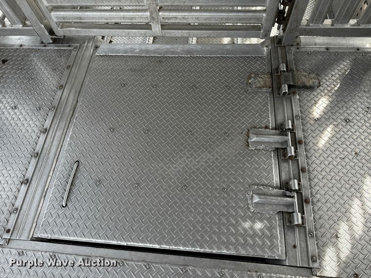 image for item DK6789 2007 Wilson PSDCL-402 livestock trailer