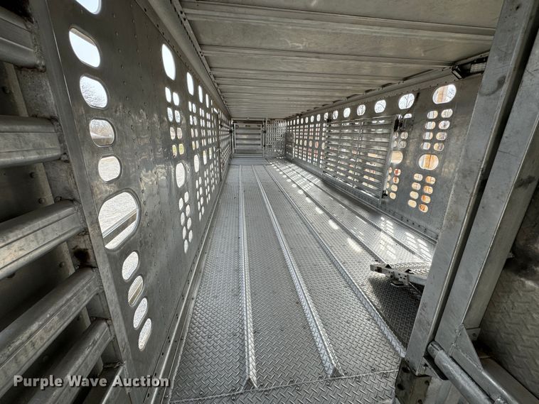 image for item DK6789 2007 Wilson PSDCL-402 livestock trailer