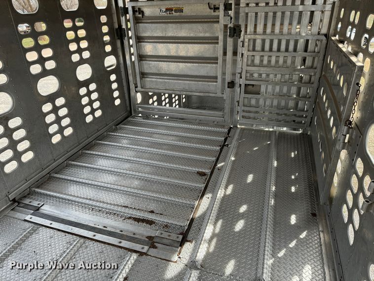 image for item DK6789 2007 Wilson PSDCL-402 livestock trailer