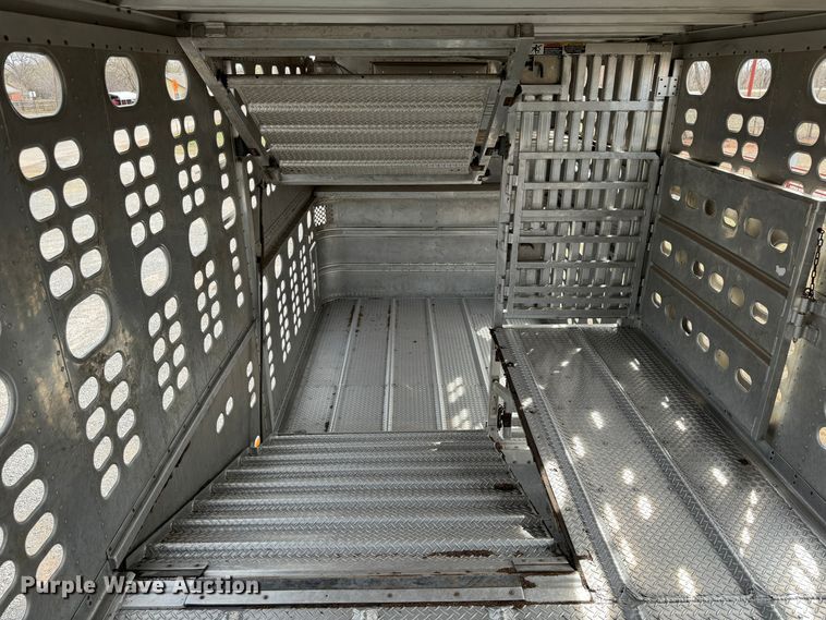 image for item DK6789 2007 Wilson PSDCL-402 livestock trailer