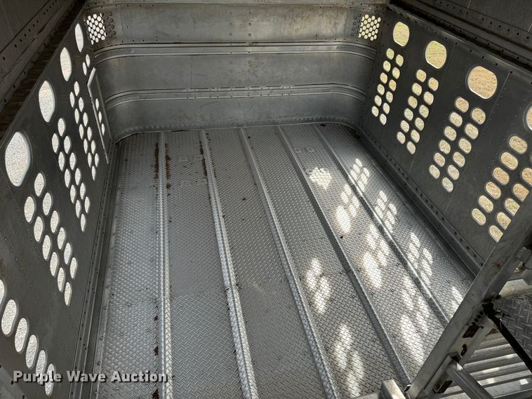 image for item DK6789 2007 Wilson PSDCL-402 livestock trailer