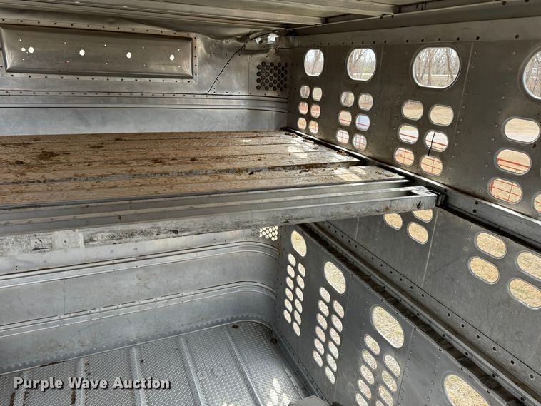 image for item DK6789 2007 Wilson PSDCL-402 livestock trailer