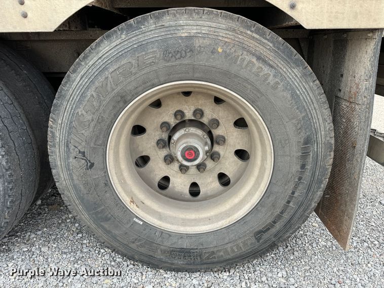 image for item DK6789 2007 Wilson PSDCL-402 livestock trailer