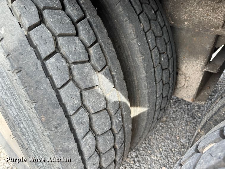 image for item DK6789 2007 Wilson PSDCL-402 livestock trailer