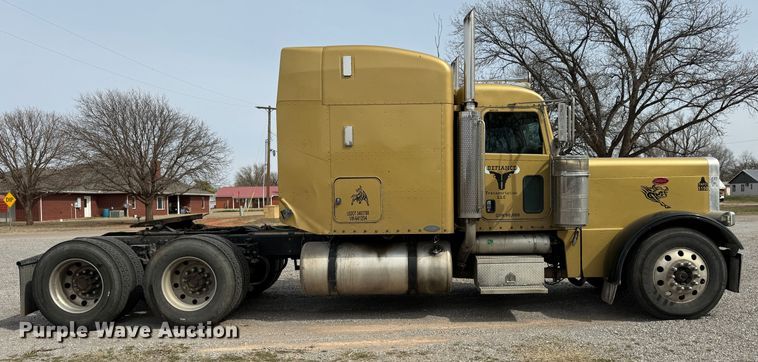 image for item DK6790 2006 Peterbilt 379 semi truck