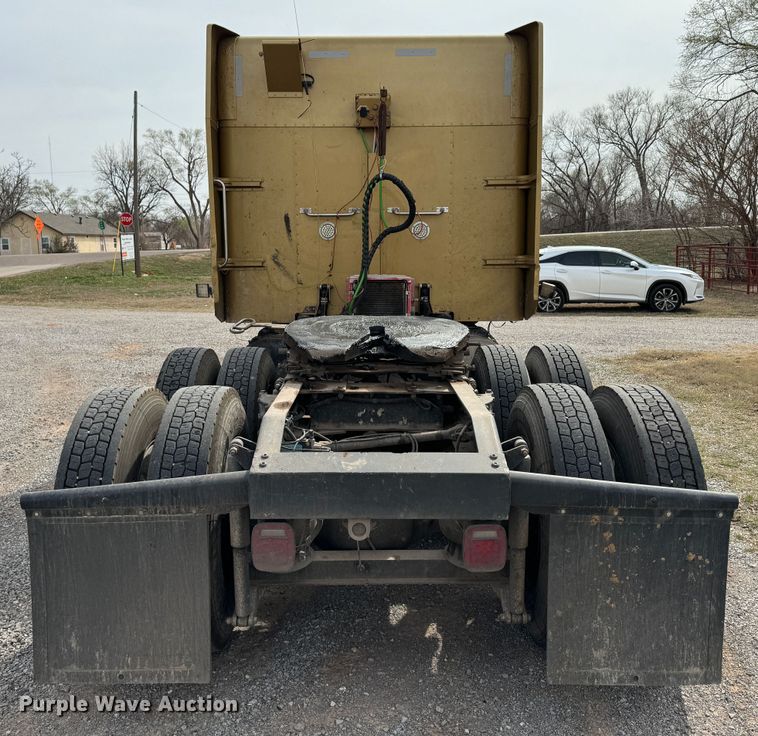 image for item DK6790 2006 Peterbilt 379 semi truck