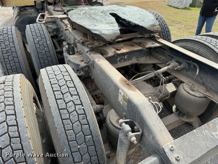 image for item DK6790 2006 Peterbilt 379 semi truck